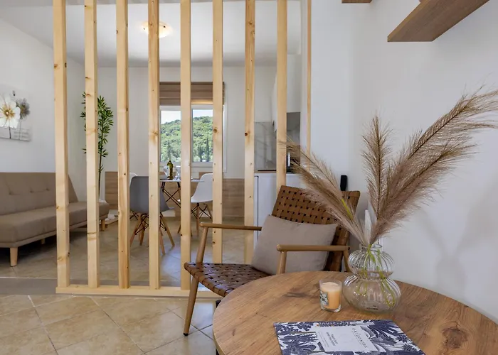 Askos Apartment *